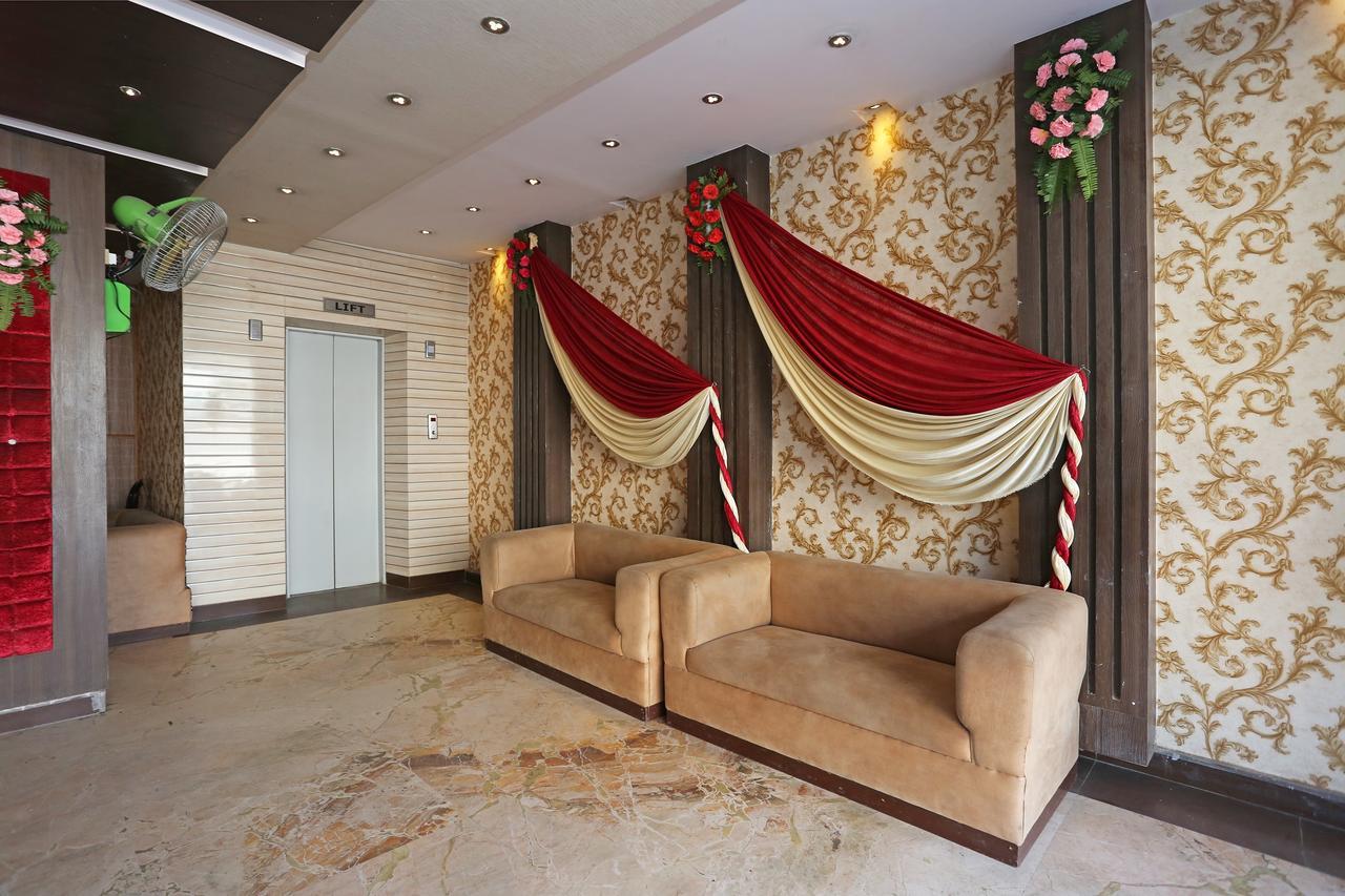 Oyo 11596 Sanjay Guest House Канпур Екстериор снимка